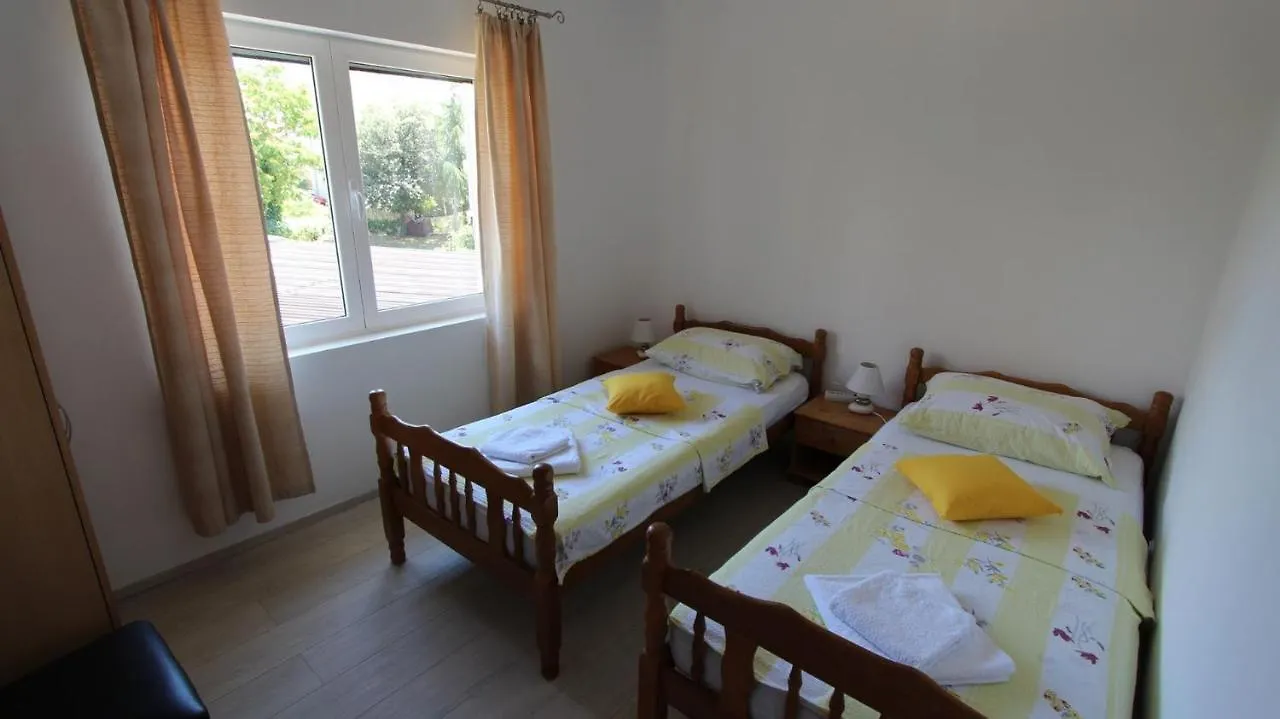 בית הארחה מאלינסקה Apartments Stijak-Sorum קרואטיה