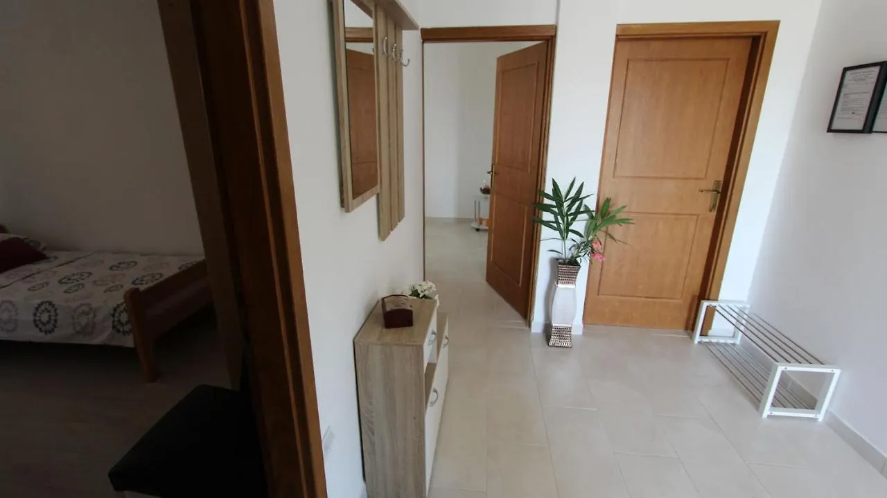 מאלינסקה Apartments Stijak-Sorum 0*,  קרואטיה