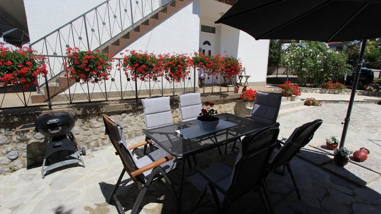 Apartments Stijak-Sorum Malinska Guest house